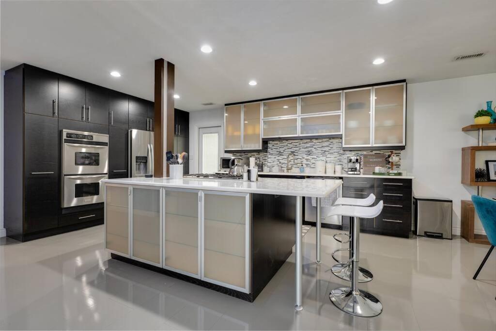 Villa Uf Sunshine House - Patio & Bbq - Chef Kitchen - Ev Car Station - Upscale Neighborhood! à Gainesville Extérieur photo