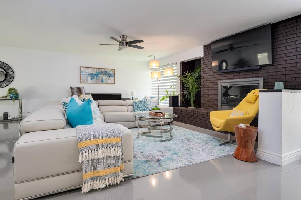 Villa Uf Sunshine House - Patio & Bbq - Chef Kitchen - Ev Car Station - Upscale Neighborhood! à Gainesville Extérieur photo