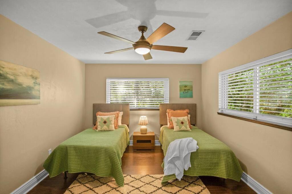 Villa Uf Sunshine House - Patio & Bbq - Chef Kitchen - Ev Car Station - Upscale Neighborhood! à Gainesville Extérieur photo